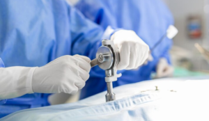 minimally invasive surgery (MIS)